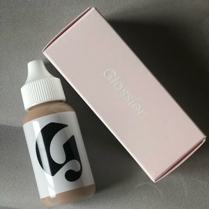 Glossier Perfecting Skin Tint Sheer Skin Enhancer